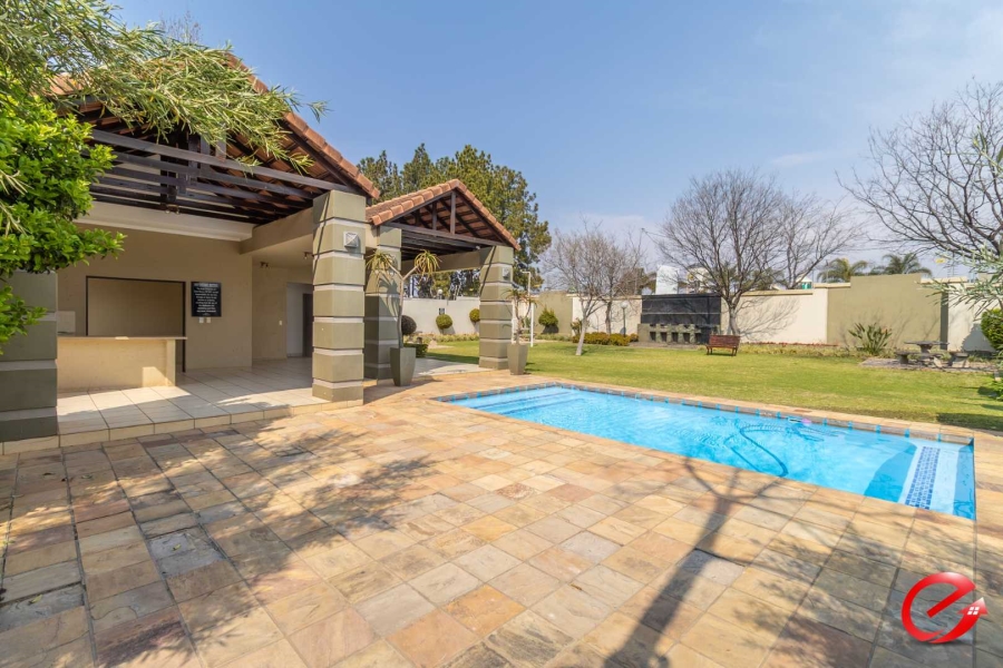 To Let 2 Bedroom Property for Rent in Fourways Gauteng
