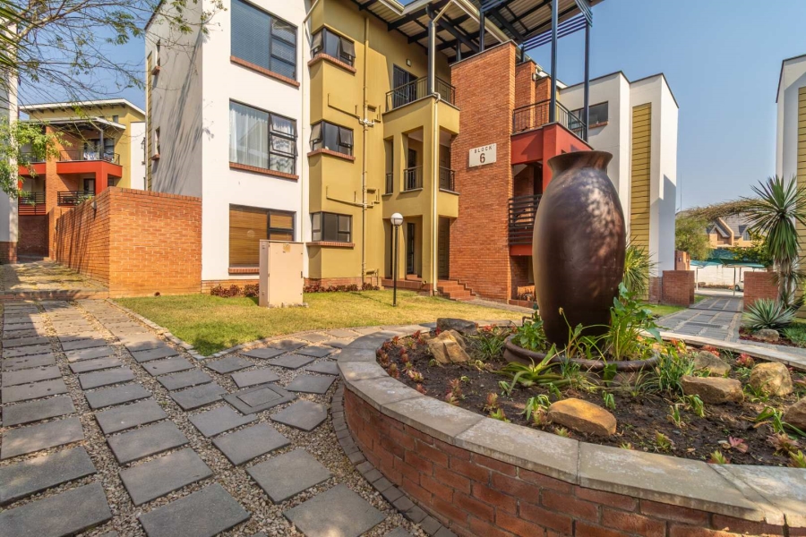 1 Bedroom Property for Sale in Fourways Gauteng