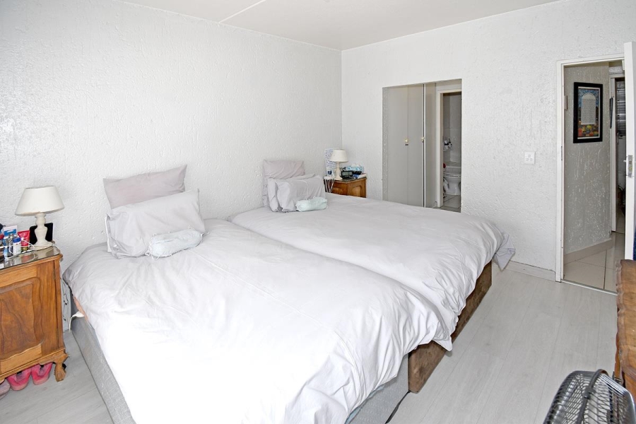 2 Bedroom Property for Sale in Glensan Gauteng