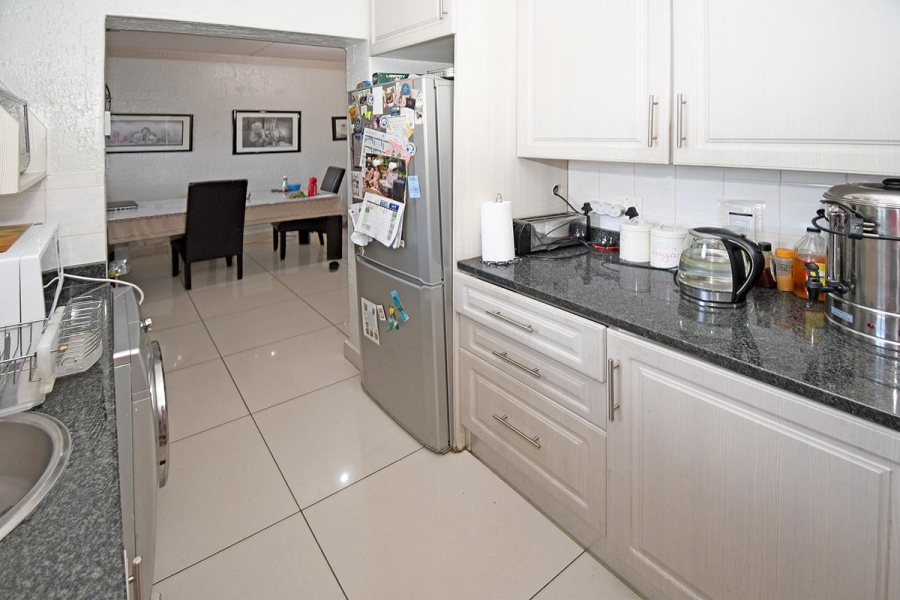 2 Bedroom Property for Sale in Glensan Gauteng