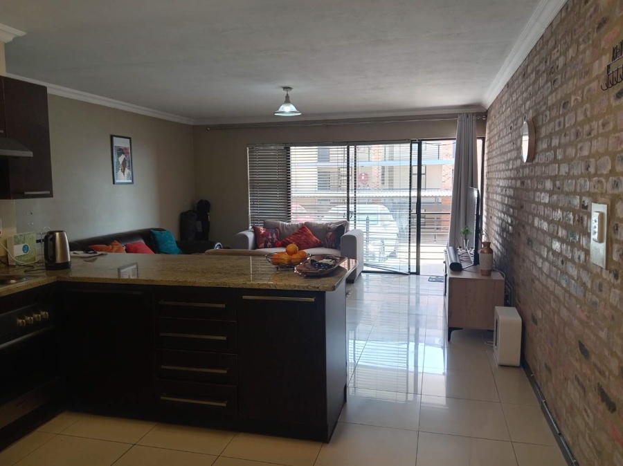 To Let 2 Bedroom Property for Rent in Bedfordview Gauteng