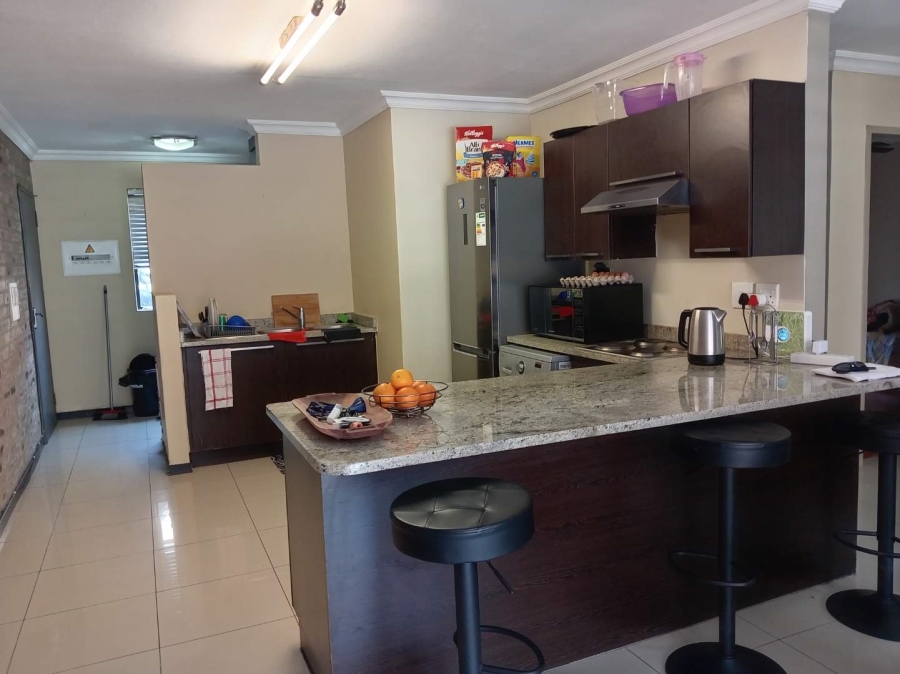 To Let 2 Bedroom Property for Rent in Bedfordview Gauteng