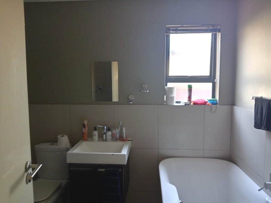 To Let 2 Bedroom Property for Rent in Bedfordview Gauteng