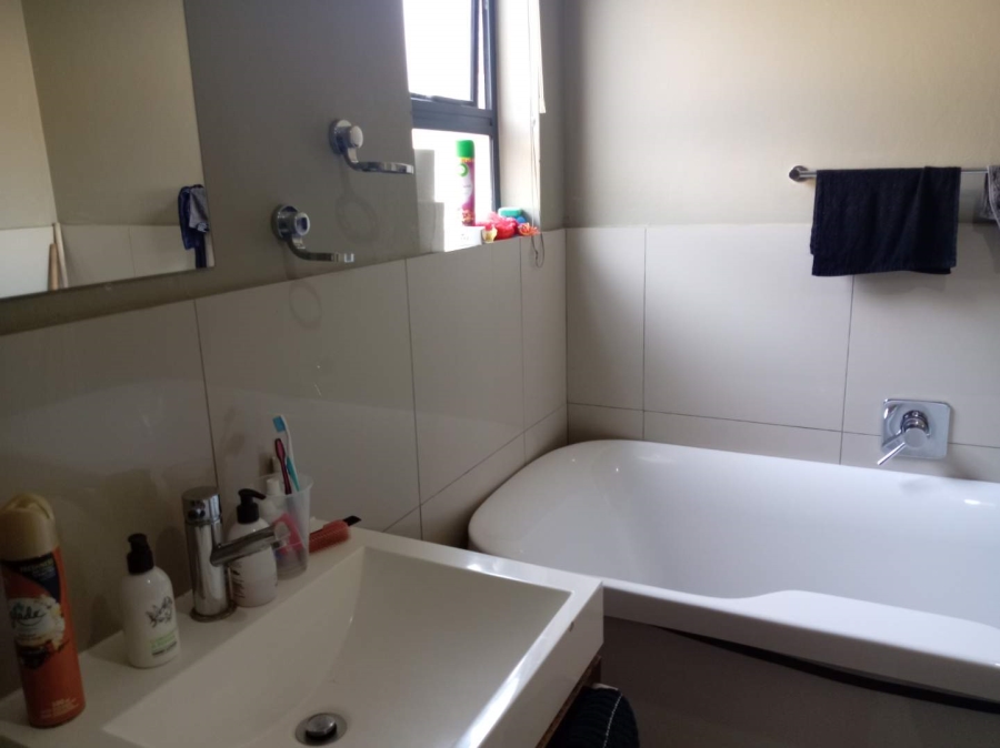 To Let 2 Bedroom Property for Rent in Bedfordview Gauteng