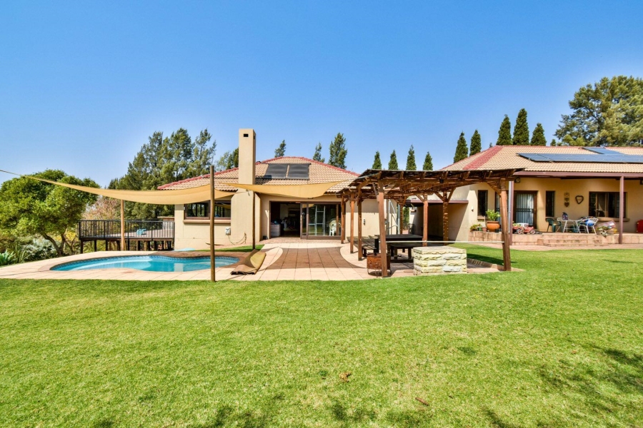 5 Bedroom Property for Sale in Grootfontein Country Estate Gauteng