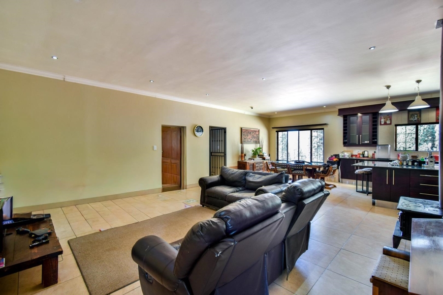 5 Bedroom Property for Sale in Grootfontein Country Estate Gauteng