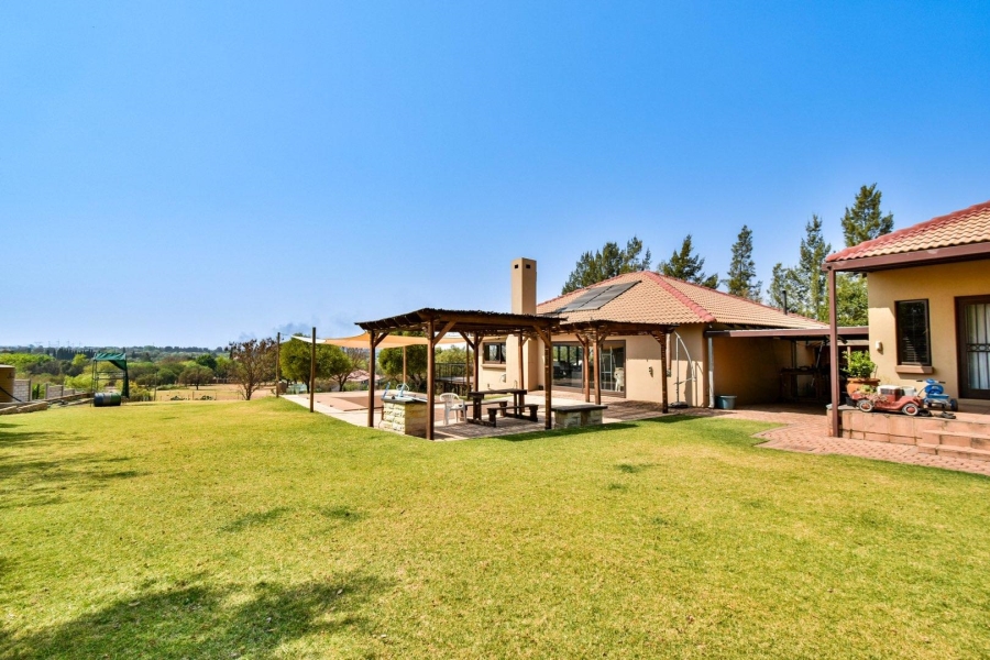5 Bedroom Property for Sale in Grootfontein Country Estate Gauteng