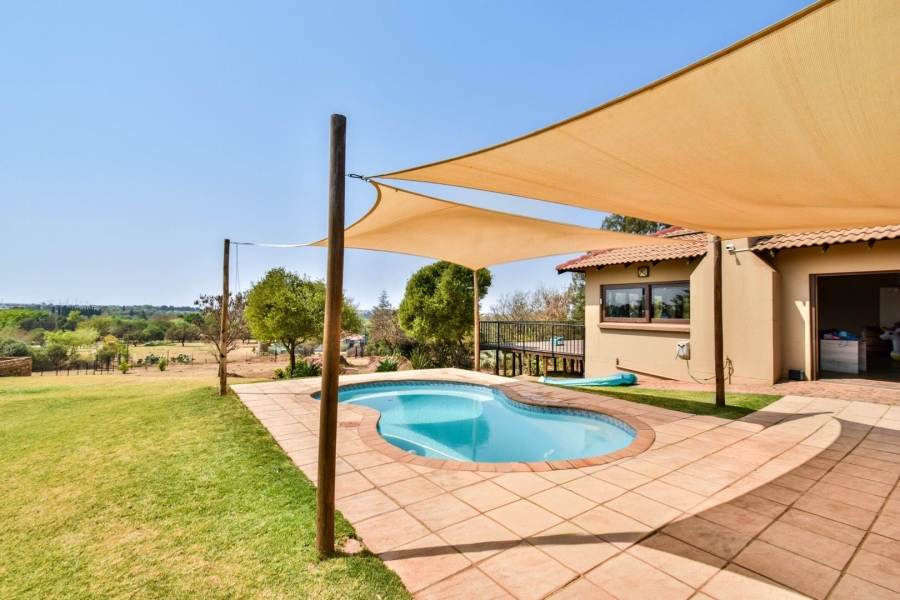 5 Bedroom Property for Sale in Grootfontein Country Estate Gauteng