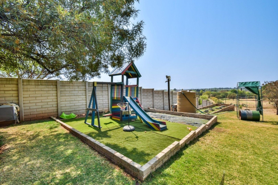 5 Bedroom Property for Sale in Grootfontein Country Estate Gauteng