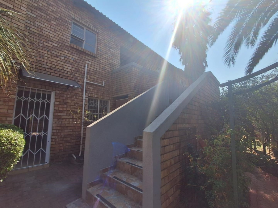 2 Bedroom Property for Sale in Liefde en Vrede Gauteng