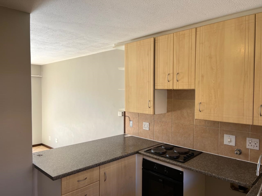 To Let 2 Bedroom Property for Rent in Mooikloof Ridge Gauteng