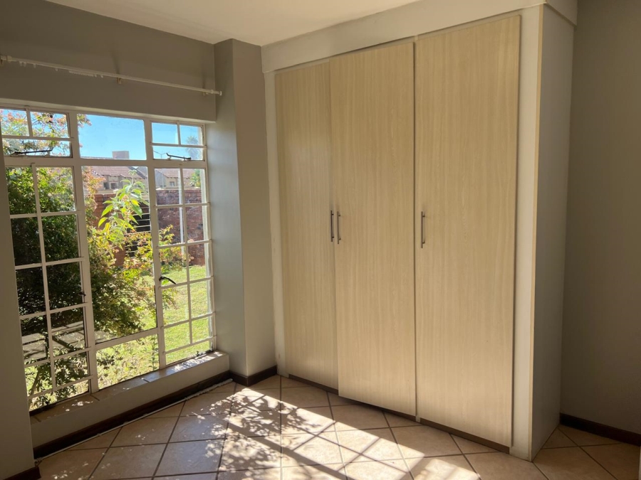 To Let 2 Bedroom Property for Rent in Mooikloof Ridge Gauteng