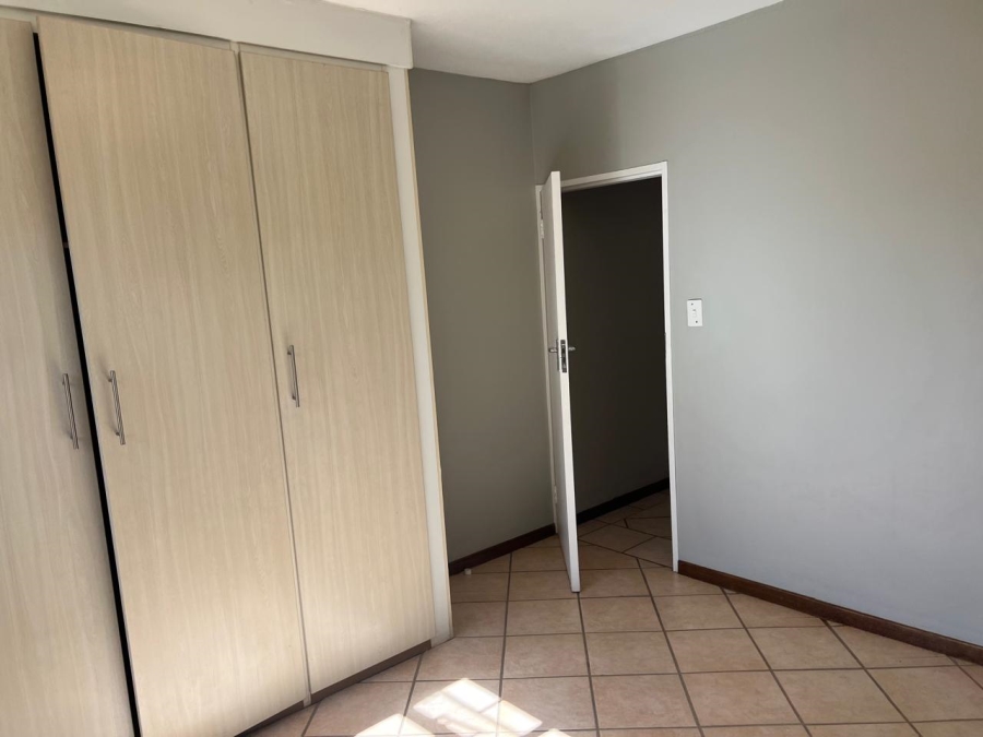 To Let 2 Bedroom Property for Rent in Mooikloof Ridge Gauteng
