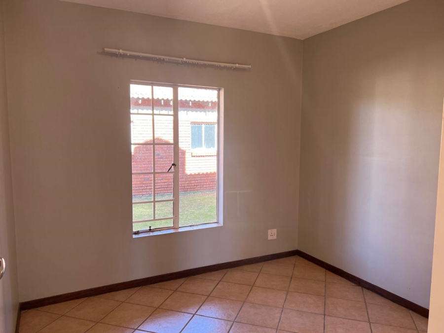 To Let 2 Bedroom Property for Rent in Mooikloof Ridge Gauteng