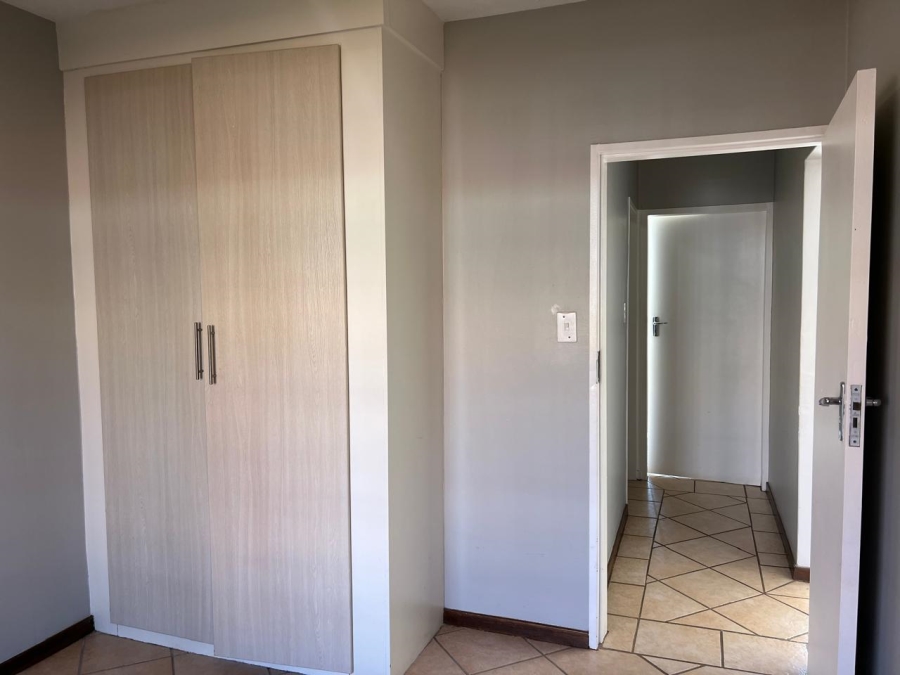 To Let 2 Bedroom Property for Rent in Mooikloof Ridge Gauteng