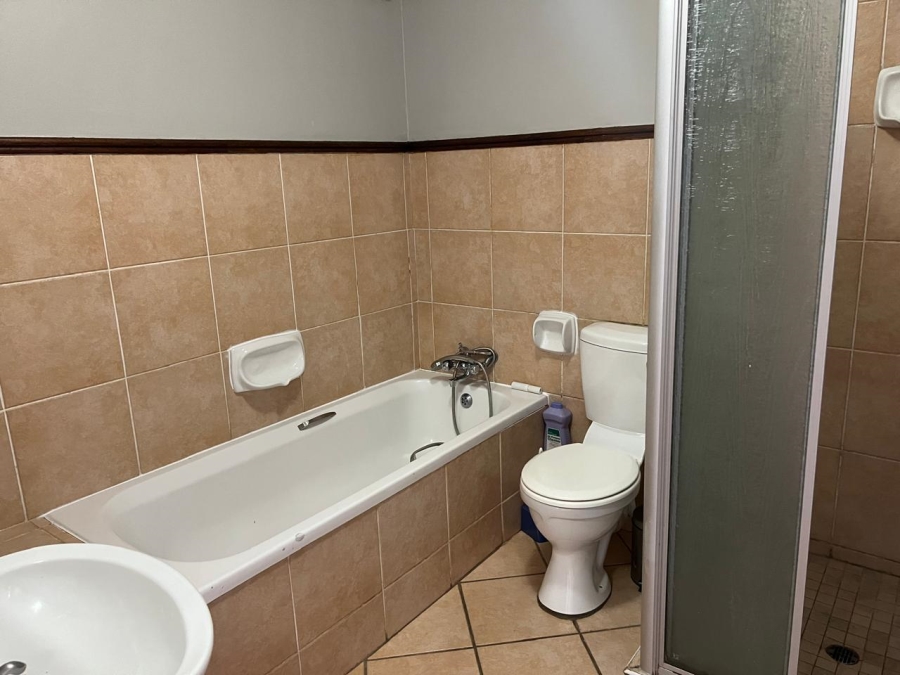 To Let 2 Bedroom Property for Rent in Mooikloof Ridge Gauteng