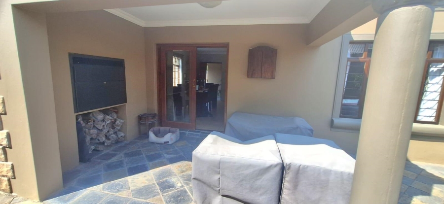 3 Bedroom Property for Sale in Beyerspark Gauteng