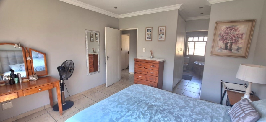 3 Bedroom Property for Sale in Beyerspark Gauteng