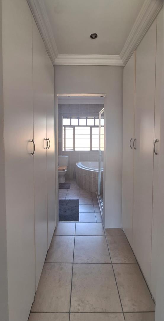 3 Bedroom Property for Sale in Beyerspark Gauteng