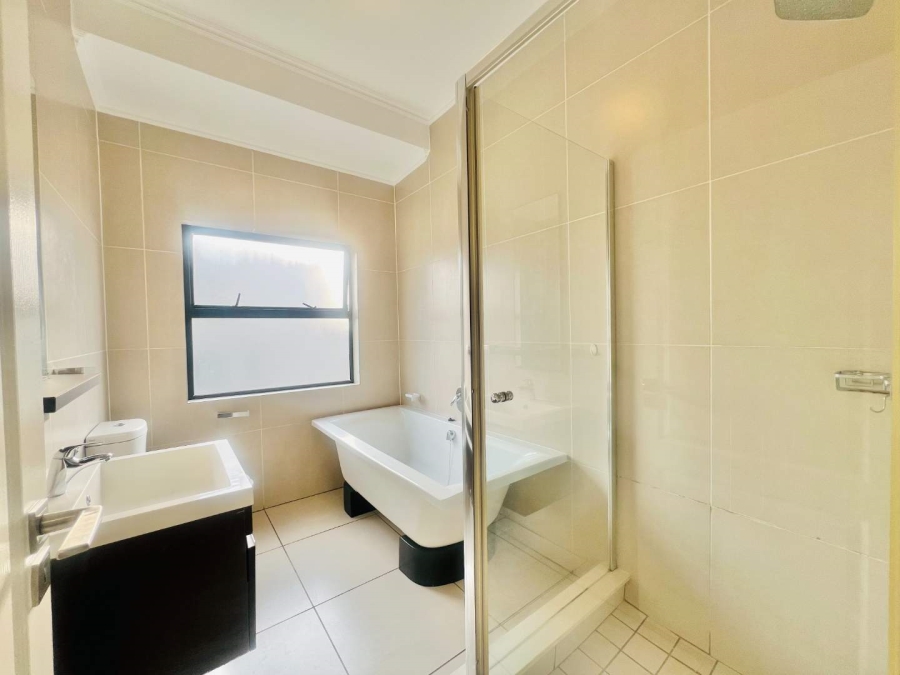 1 Bedroom Property for Sale in Fourways Gauteng