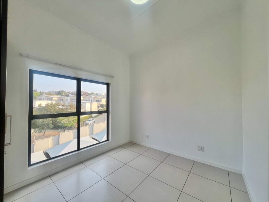To Let 1 Bedroom Property for Rent in Fourways Gauteng