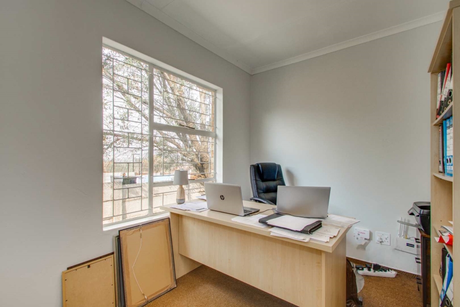 To Let 2 Bedroom Property for Rent in Wilgeheuwel Gauteng
