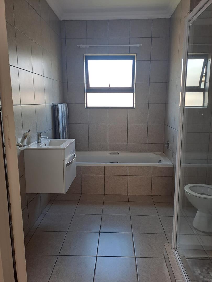 To Let 3 Bedroom Property for Rent in Terenure Gauteng
