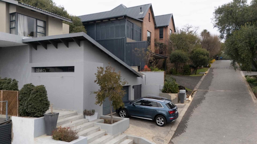 4 Bedroom Property for Sale in Beverley Gauteng