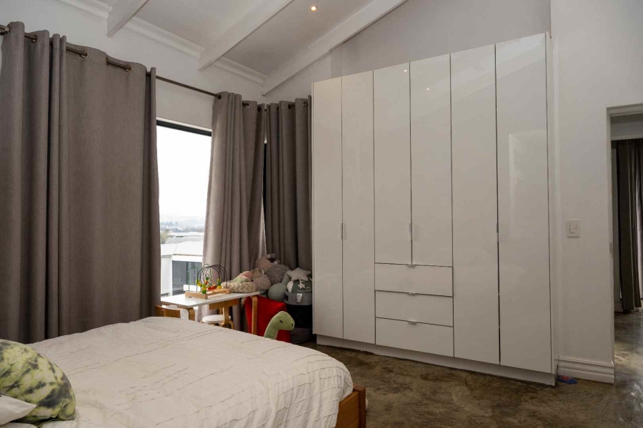 4 Bedroom Property for Sale in Beverley Gauteng