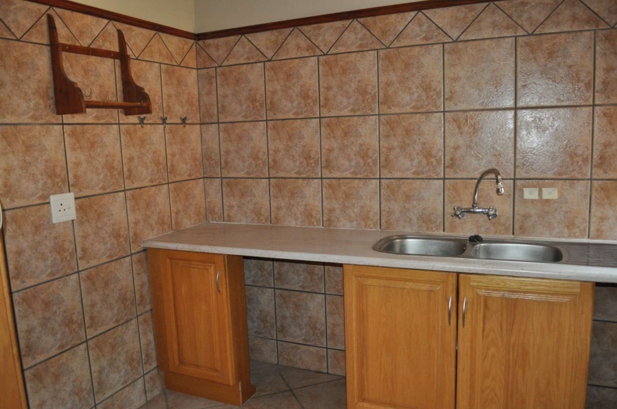 2 Bedroom Property for Sale in Faerie Glen Gauteng