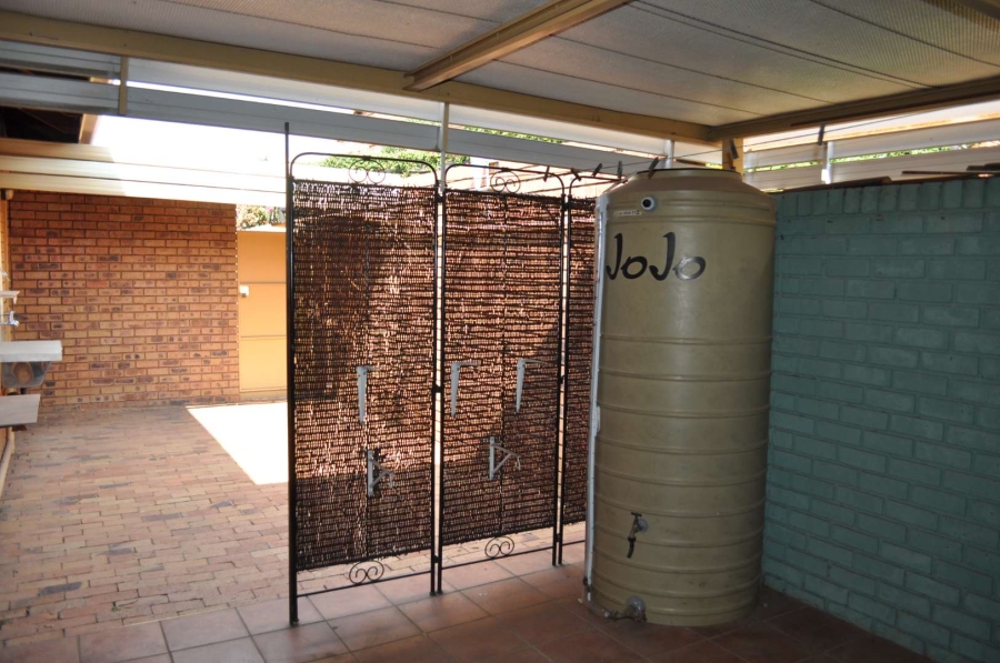 2 Bedroom Property for Sale in Faerie Glen Gauteng