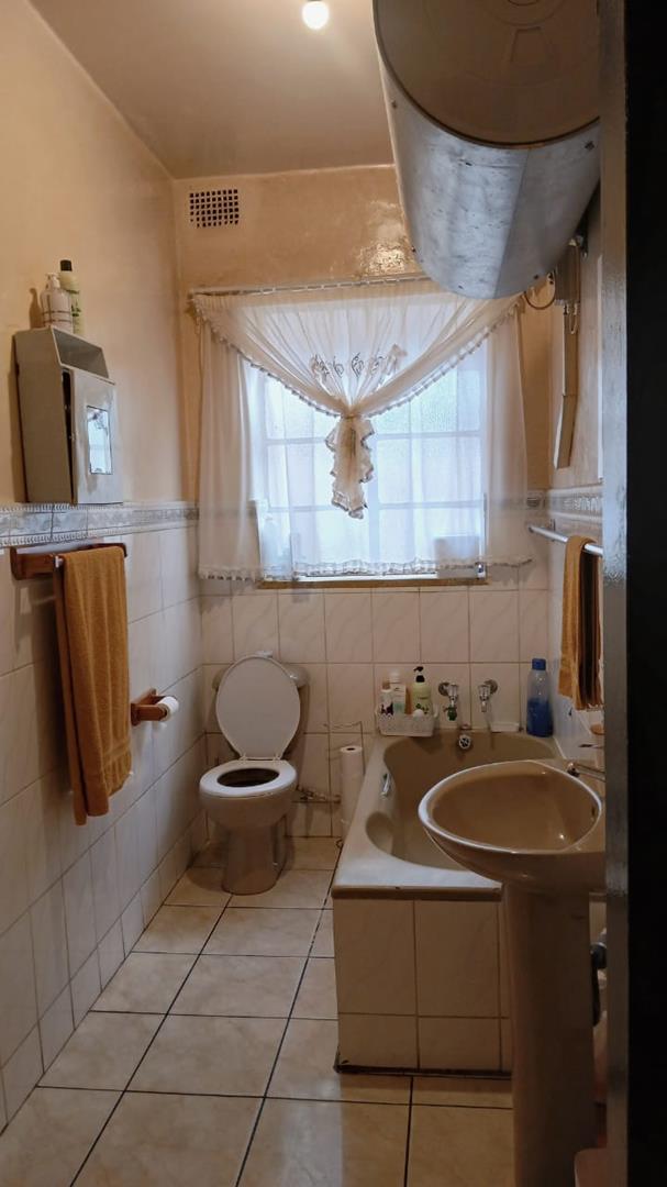 2 Bedroom Property for Sale in Germiston South Gauteng