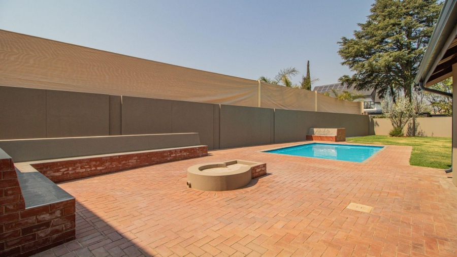 7 Bedroom Property for Sale in Lakefield Gauteng