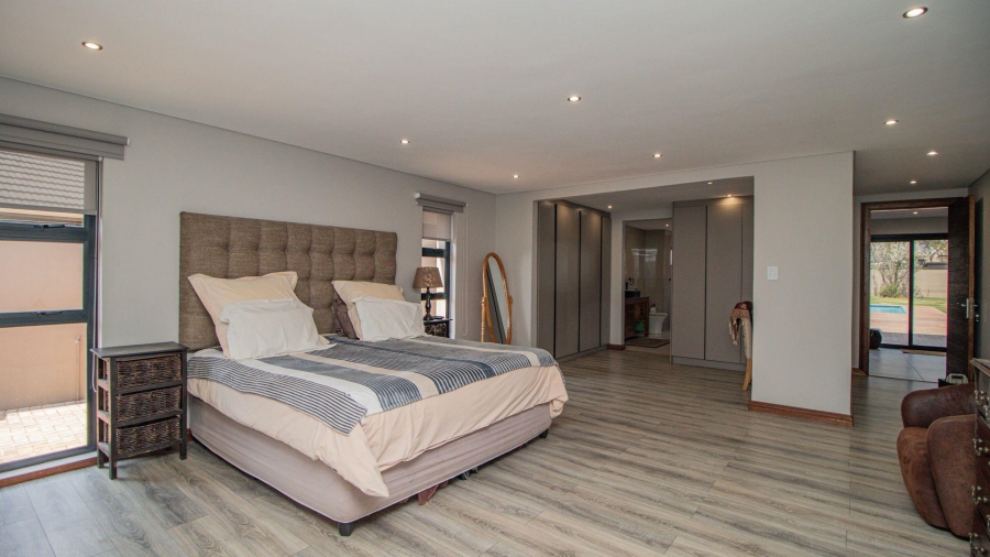 7 Bedroom Property for Sale in Lakefield Gauteng