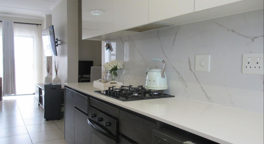 3 Bedroom Property for Sale in Oakdene Gauteng