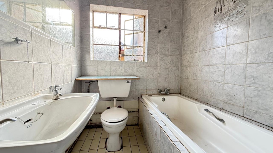 3 Bedroom Property for Sale in Roodepoort Gauteng