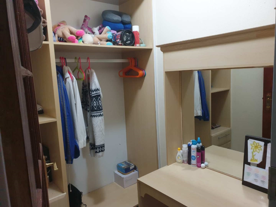 2 Bedroom Property for Sale in Bryanston Gauteng