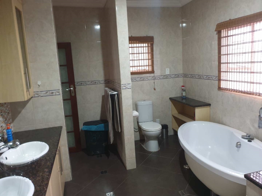 2 Bedroom Property for Sale in Bryanston Gauteng
