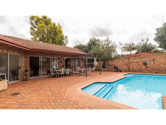 4 Bedroom Property for Sale in Moreleta Park Gauteng