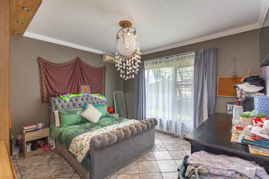 4 Bedroom Property for Sale in Moreleta Park Gauteng