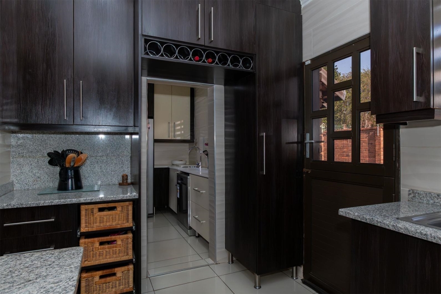 4 Bedroom Property for Sale in Birchleigh North Gauteng