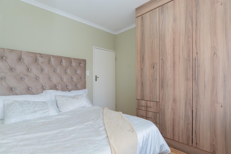 4 Bedroom Property for Sale in Birchleigh North Gauteng