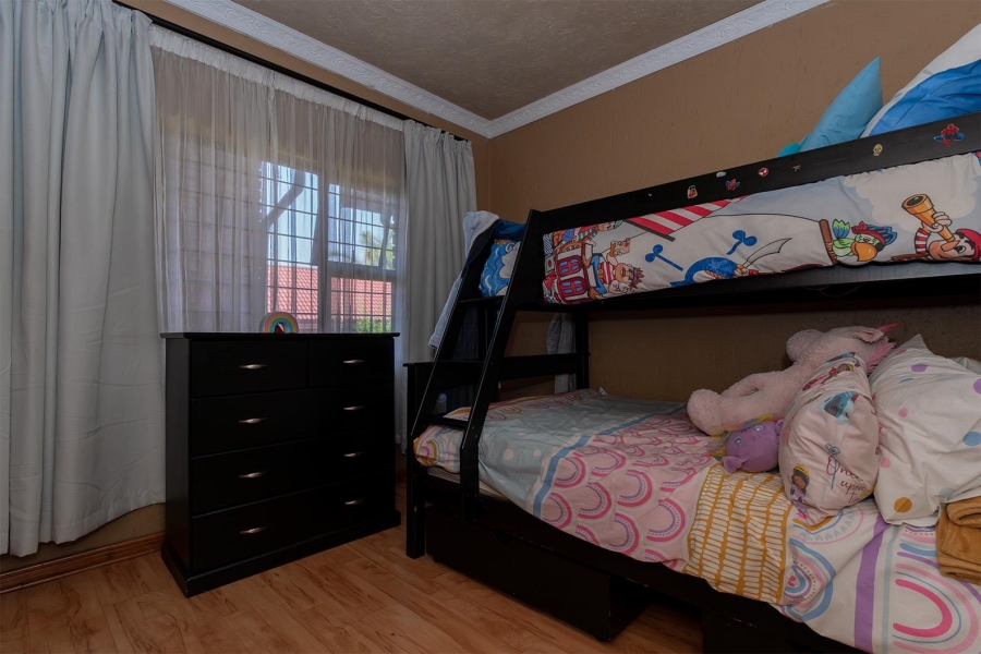 4 Bedroom Property for Sale in Birchleigh North Gauteng