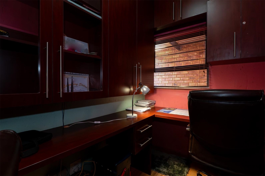 4 Bedroom Property for Sale in Birchleigh North Gauteng