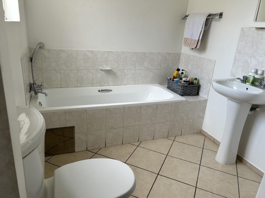 2 Bedroom Property for Sale in Brentwood Gauteng