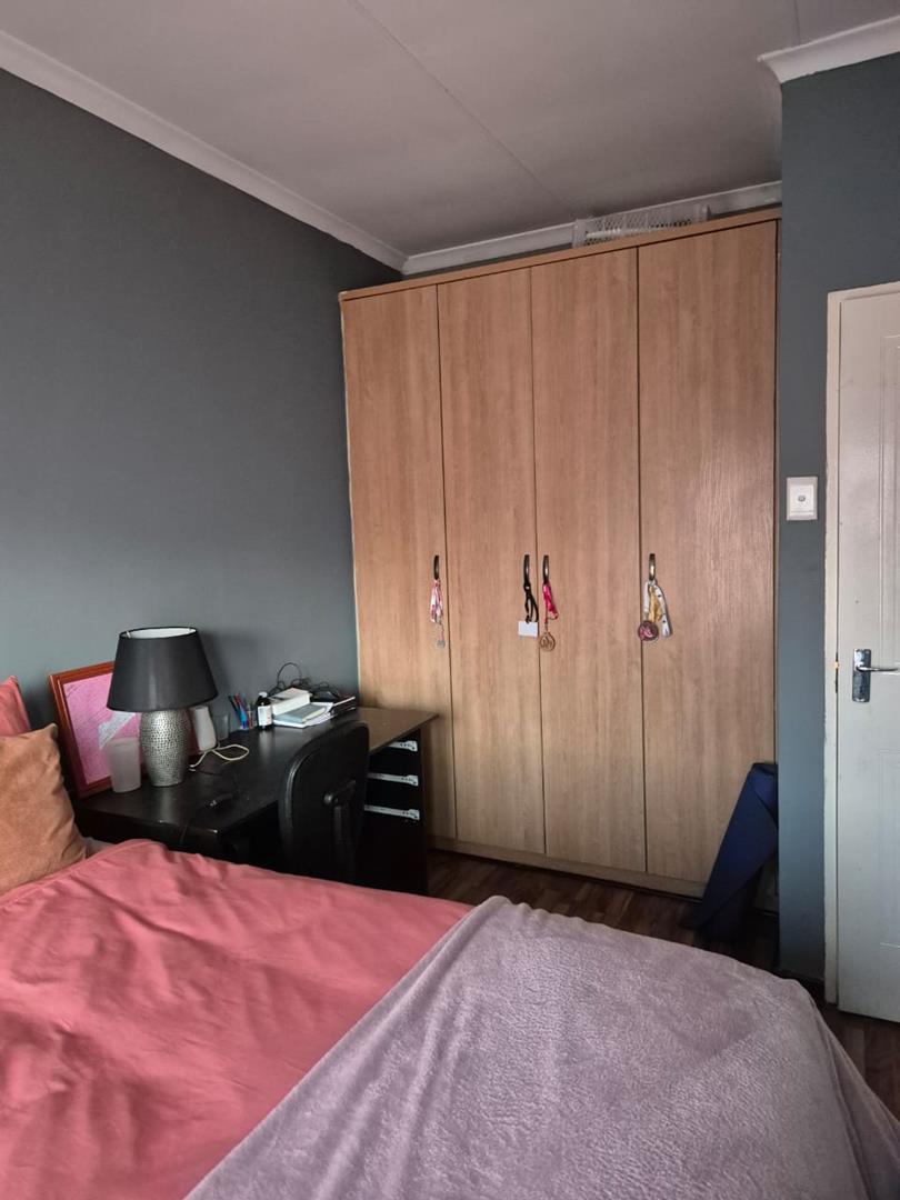 To Let 2 Bedroom Property for Rent in Castleview Gauteng