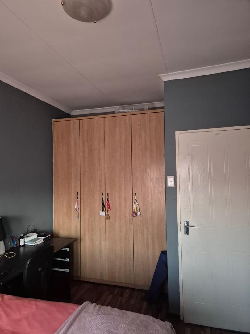 To Let 2 Bedroom Property for Rent in Castleview Gauteng