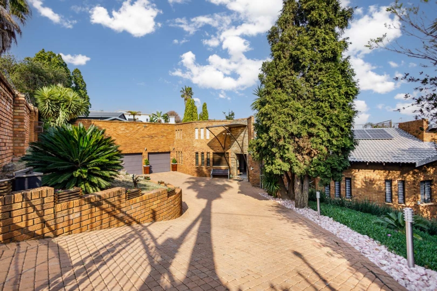 4 Bedroom Property for Sale in Bassonia Gauteng
