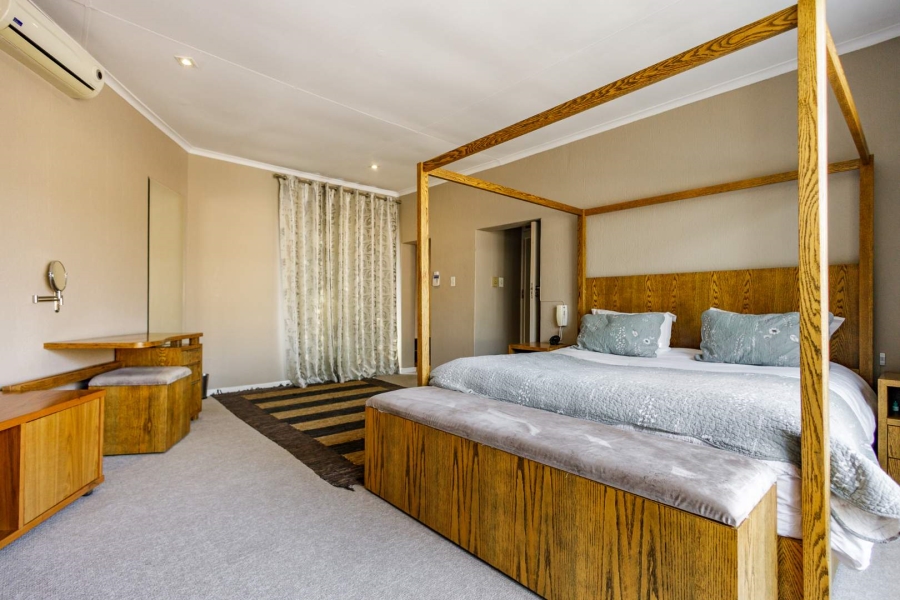 4 Bedroom Property for Sale in Bassonia Gauteng