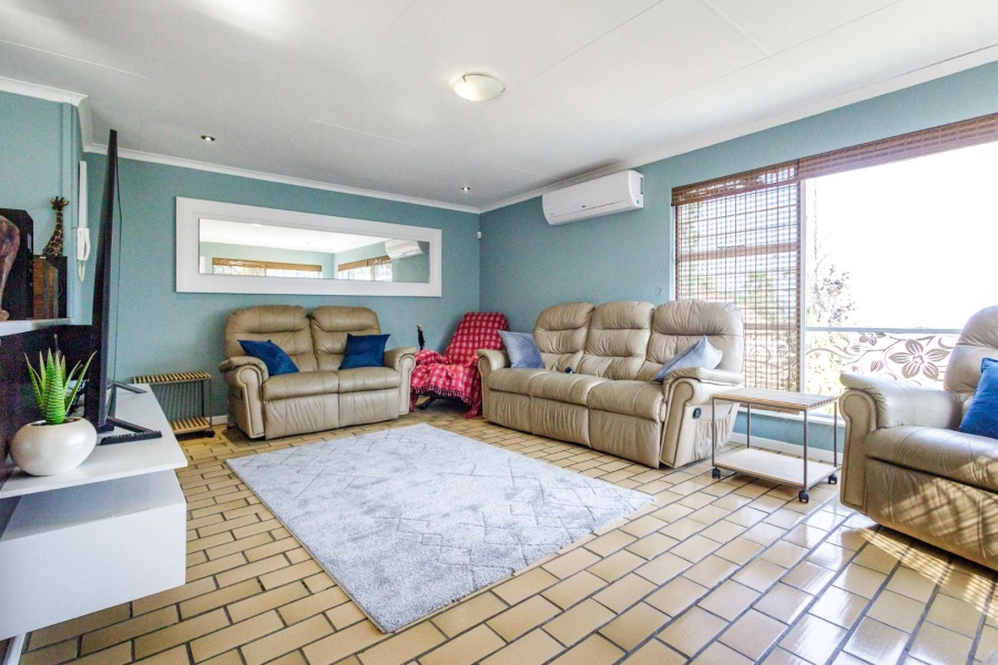 4 Bedroom Property for Sale in Bassonia Gauteng